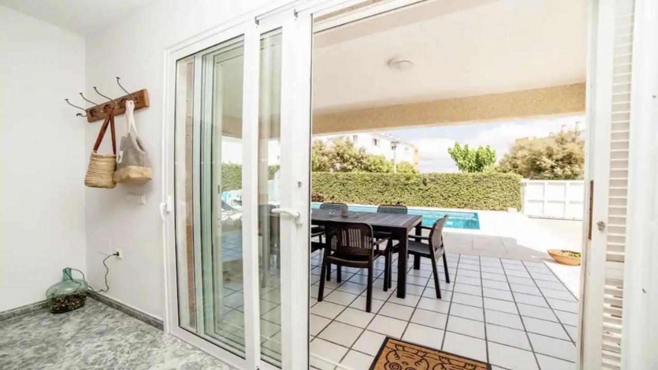 Villa With Pool In Cala Blanca With Sea Views 桑坦德利亚湾 外观 照片